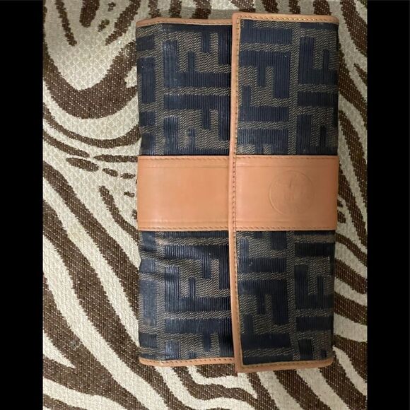 AUTHENTIC VINTAGE  FENDI  ZUCCA  FULL SIZE CONTINENTAL WALLET(RARE - Picture 16 of 16